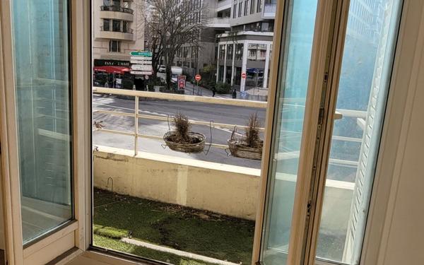 Appartement à louer    2 pièces • 47,07 m2 Issy-les-Moulineaux