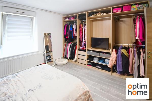 RARE À ROSSELANGE – APPARTEMENT DE PLAIN-PIED 109 M² – 3 GRANDES CHAMBRES – JARDIN PRIVATIF – TERRASSE – 2 PARKINGS