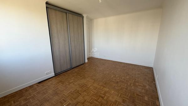 Maison individuelle 140 m² 5 pièces avec jardin - secteur Lycée International Saint Germain en Laye Loyer 3 480 €/mois **  - Référence  18301