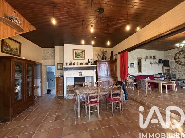 Maison à vendre 7 pièces 160 m² Saint-Germain-et-Mons