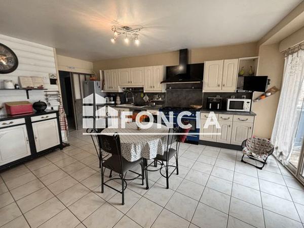 À vendre Maison 7 pièces 320 m² - Argentré 53210