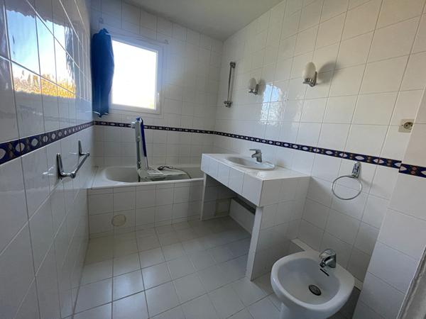 Appartement à vendre à Vannes 5 pièces 95 m² garage cave bus écoles commerces