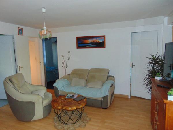 Fonds de commerce Bar/Restaurant, 164 m², avec logement, proximité immédiate de Flers