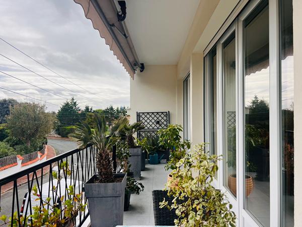 BEL APPARTEMENT - 150 M PLAGE DU PIGEONNIER - 2 CHAMBRES et GARAGE