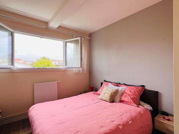 BEL APPARTEMENT - 150 M PLAGE DU PIGEONNIER - 2 CHAMBRES et GARAGE