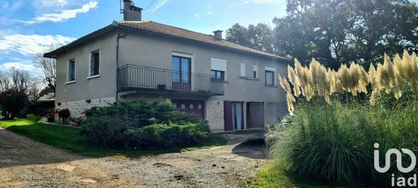 Ferme 7 pièces de 146 m² à Gramat (46500)