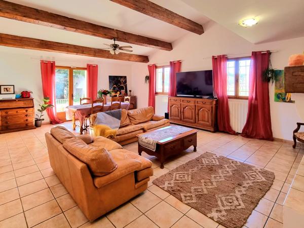 LORGUES VILLA T4 SUR 3220 m²