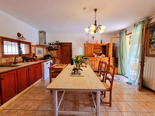 LORGUES VILLA T4 SUR 3220 m²