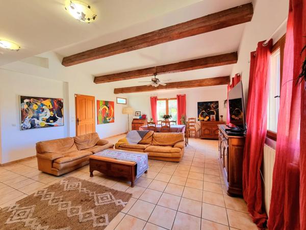 LORGUES VILLA T4 SUR 3220 m²