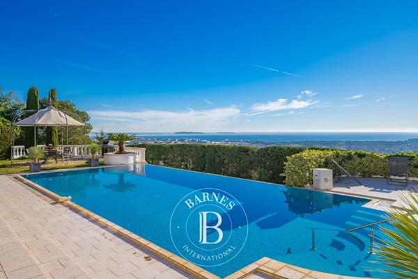 Mandelieu-la-Napoule, Villa 5 Chambres -  299 m² à vendre