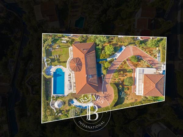 Mandelieu-la-Napoule, Villa 5 Chambres -  299 m² à vendre