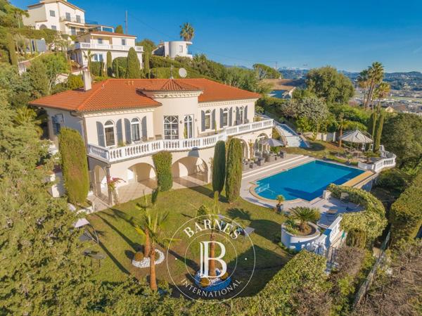 Mandelieu-la-Napoule, Villa 5 Chambres -  299 m² à vendre