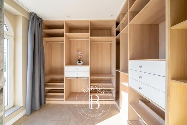 Mandelieu-la-Napoule, Villa 5 Chambres -  299 m² à vendre