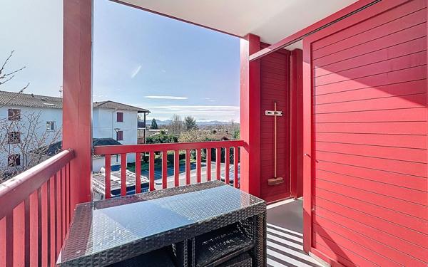 Appartement à vendre    2 pièces • 42 m2 Villefranque