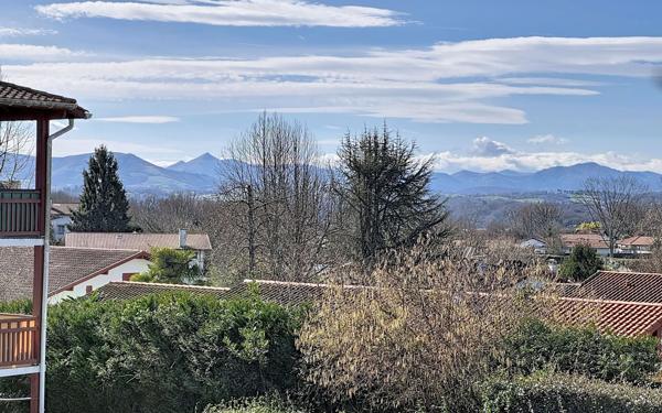 Appartement à vendre    2 pièces • 42 m2 Villefranque