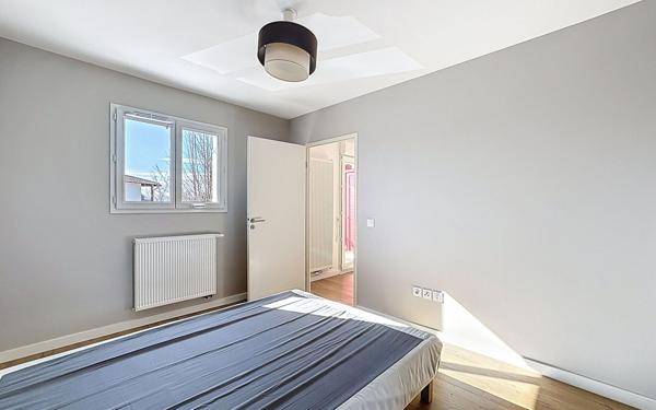 Appartement à vendre    2 pièces • 42 m2 Villefranque