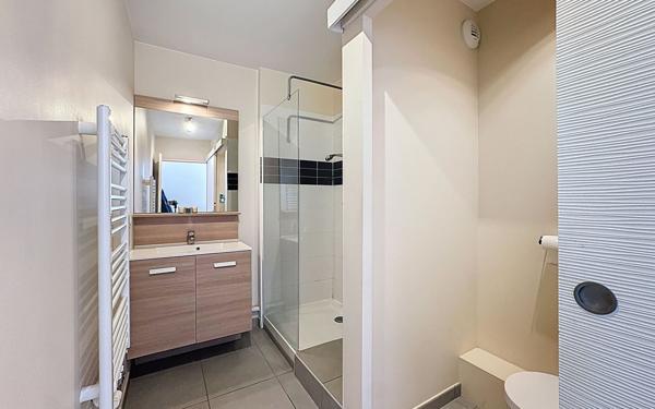 Appartement à vendre    2 pièces • 42 m2 Villefranque