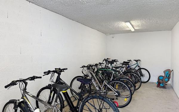 Appartement à vendre    2 pièces • 42 m2 Villefranque