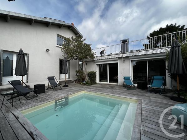 Maison à vendre  17 pièces - 435 m2 LA ROCHE SUR YON - 85