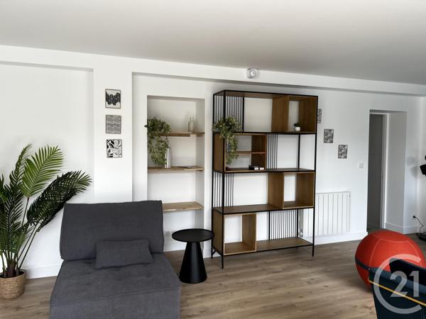 Maison à vendre  17 pièces - 435 m2 LA ROCHE SUR YON - 85