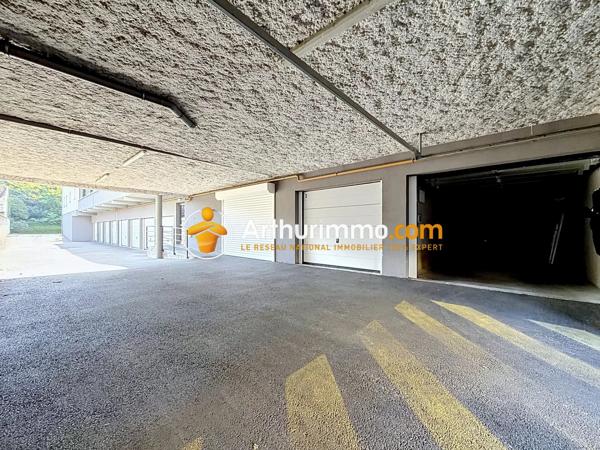 Vente                                                      Appartement
                        
                     3 pièces                      90 m2                     à Bourgoin-Jallieu