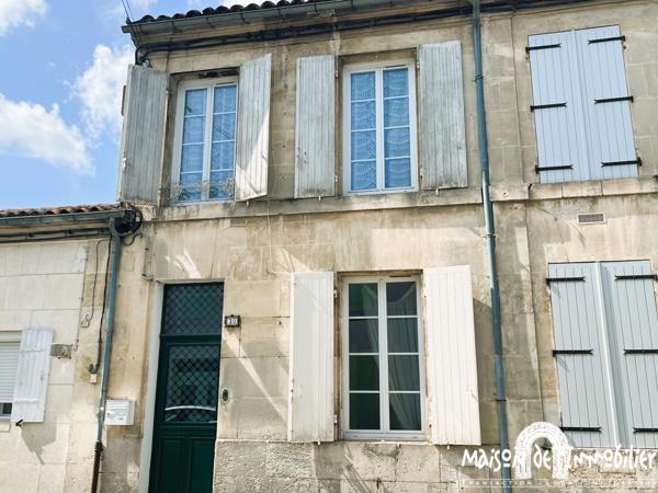 Vente Maison de ville - 3 pièces - 70m² - Cour et terrasse - COGNAC