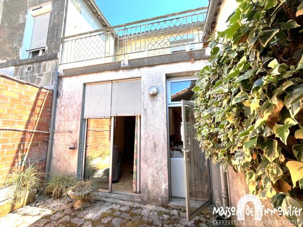 Vente Maison de ville - 3 pièces - 70m² - Cour et terrasse - COGNAC