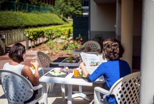 INVESTISSEMENT LOCATIF – DIVONNE-LES-BAINS – Résidence Zenitude L'Orée du Parc*** - 5,97% de rentabilité