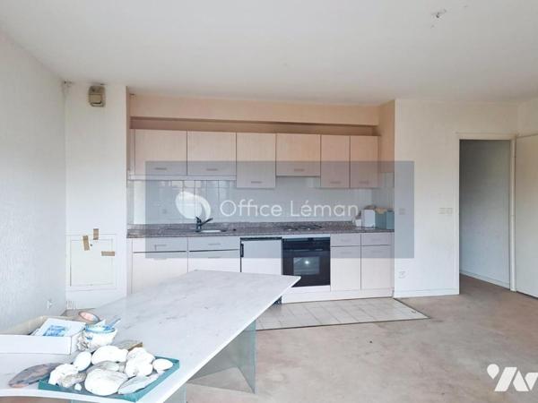 Ferney Voltaire Studio de 37 m² , cave et garage 