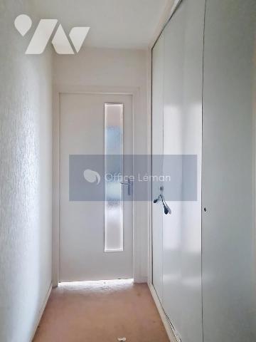 Ferney Voltaire Studio de 37 m² , cave et garage 