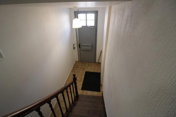 Au NORD de La ROCHE sur YON dans la commune de BELLEVILLE/VIE superbe Appartement T2 Meublé avec 1 très grande CHAMBRE