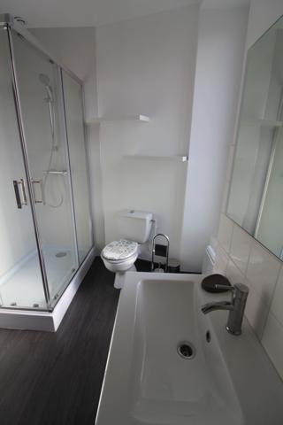 Au NORD de La ROCHE sur YON dans la commune de BELLEVILLE/VIE superbe Appartement T2 Meublé avec 1 très grande CHAMBRE