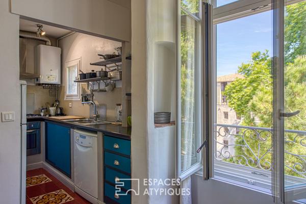 Appartement avec volumes et design sous les toits de la cité médiévale