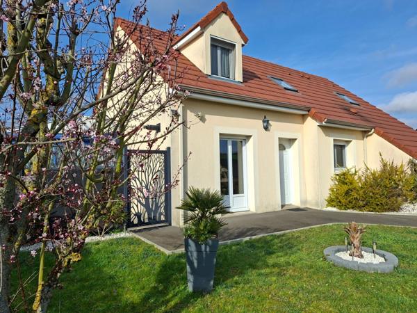 Maison 4 chambres secteur Mamers - SAint Longis, parfaitement entretenue, impasse calme, grand cellier et garage, jardin clos
