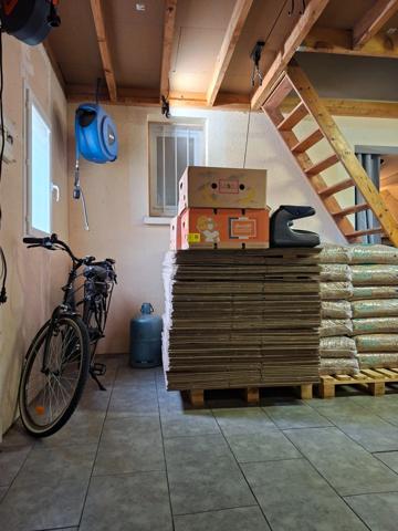 Maison 4 chambres secteur Mamers - SAint Longis, parfaitement entretenue, impasse calme, grand cellier et garage, jardin clos