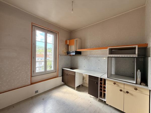 Appartement traversant de 100m² avec vues dégagées