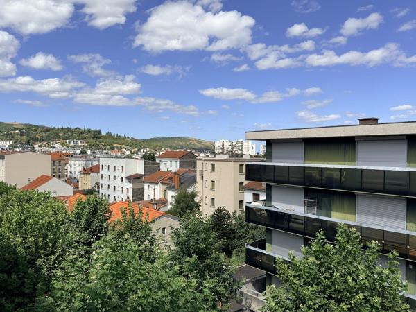 Appartement traversant de 100m² avec vues dégagées