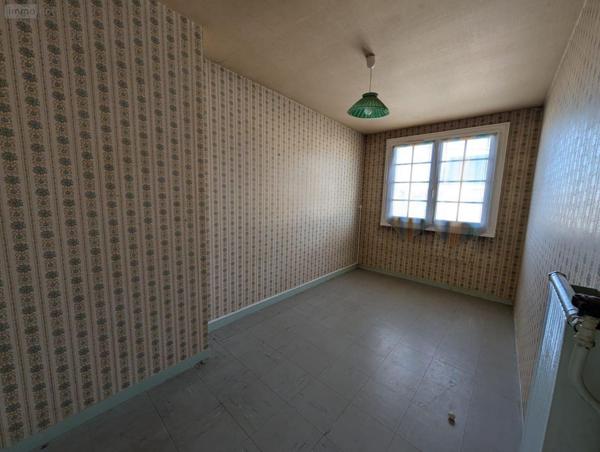 Maison de ville à vendre à Le Lude dans la Sarthe (72800), ref : 13861/1599