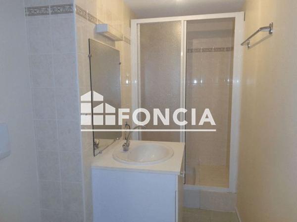 Location Studio 25.9 m² - 2 RUE MAGINOT Poitiers 86000