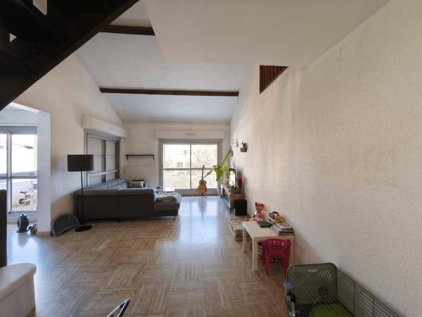 Appartement 5 pièces                                        - 42270 Saint-Priest-en-Jarez Réf : 13085