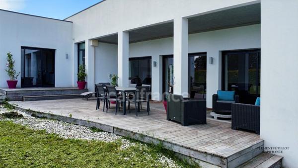 AU COEUR DE FONSORBES – Belle maison contemporaine de plain-pied sur 1 200 m² de terrain