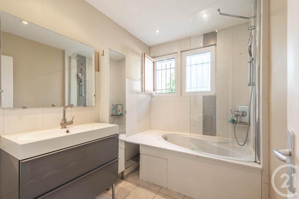 Appartement T3 à vendre  3 pièces - 102 m2 ANNECY - 74