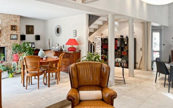 Maison à vendre    5 pièces •  Condom