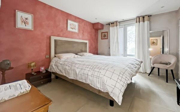 Maison à vendre    5 pièces •  Condom