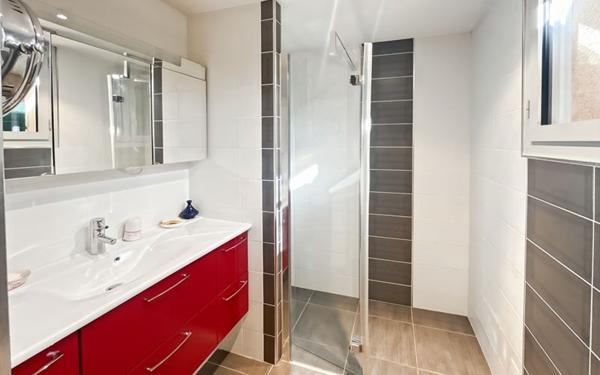 Maison à vendre    5 pièces •  Condom