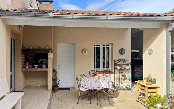 Maison à vendre    5 pièces •  Condom