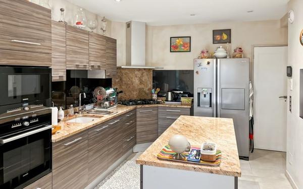 Maison à vendre    5 pièces •  Condom