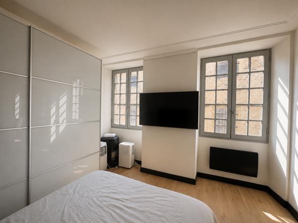 LIMOUX BORD DE L'AUDE – APPARTEMENT T2 ENTIÈREMENT RÉNOVÉ