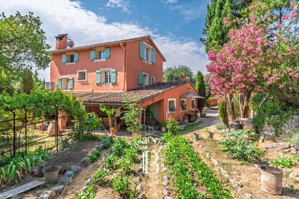 Grasse, Bastide 3 Chambres -  152 m² à vendre