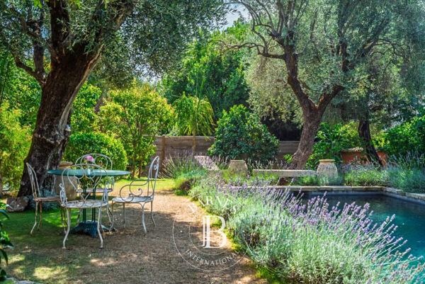 Grasse, Bastide 3 Chambres -  152 m² à vendre